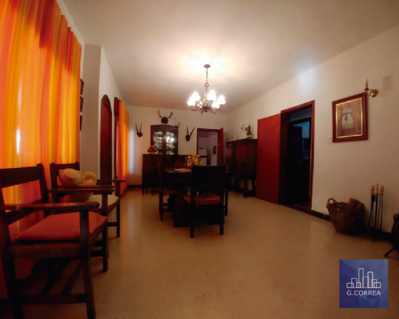Hermosa Casona de campo en Tanti