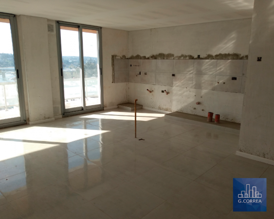 Amplio dpto 2 dorm, 2 baños, balcon y cochera