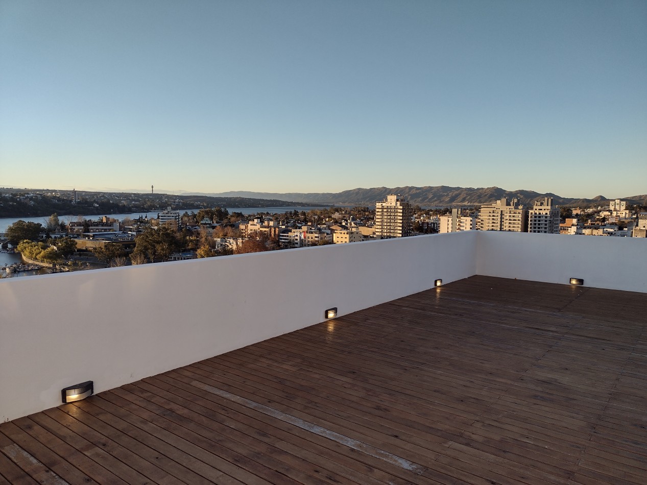 Dpto. Categoria 1 dorm + cochera. Excelentes vistas. 