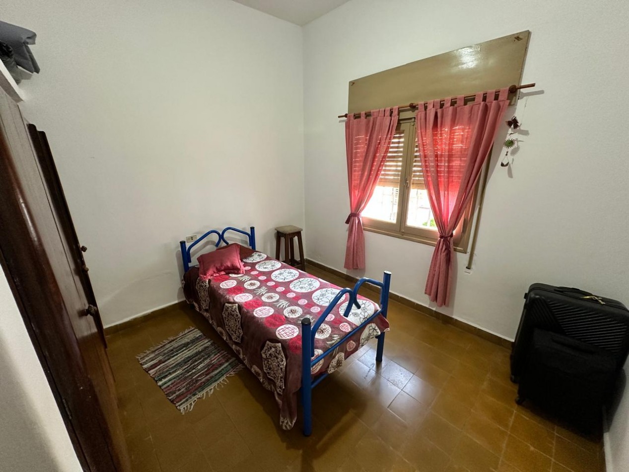 Hermosa casa de 3 dormitorios y 2 baños. Con patio. APTA CREDITO Y BANCOR.
