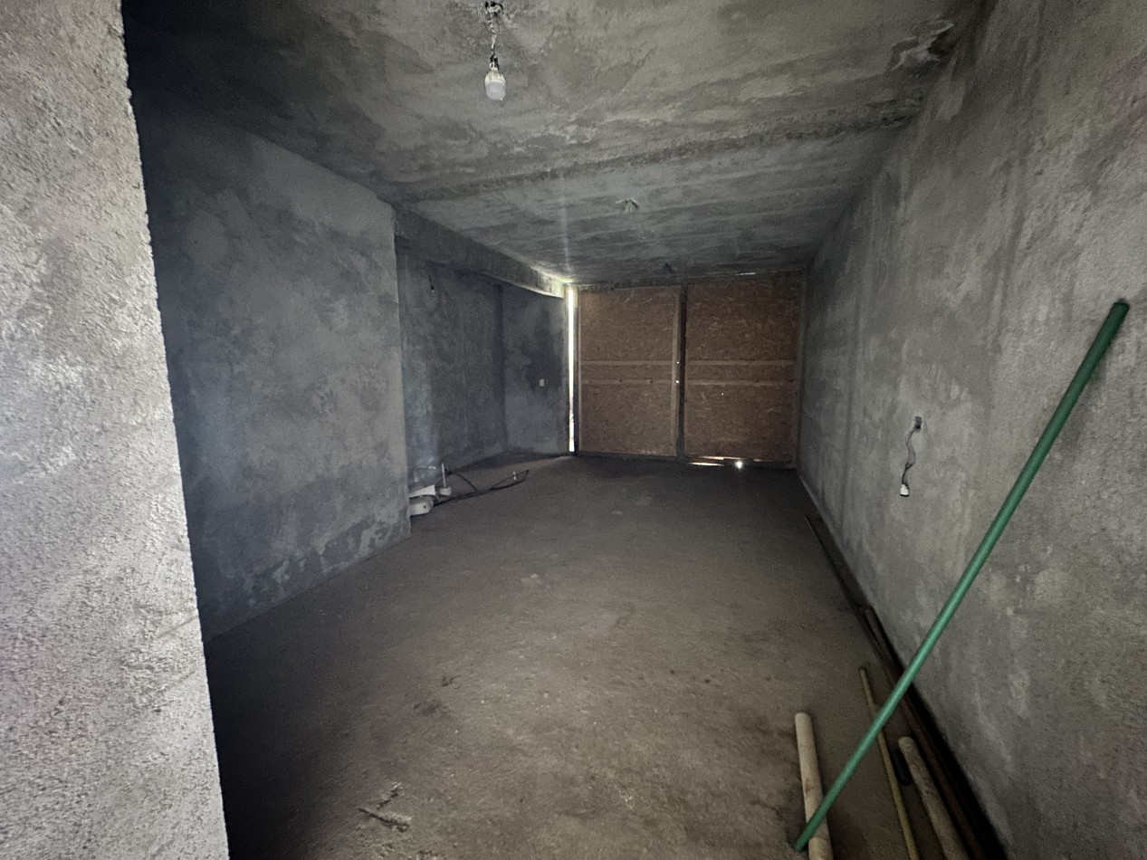 Casa a terminar, 300 mts de lote.