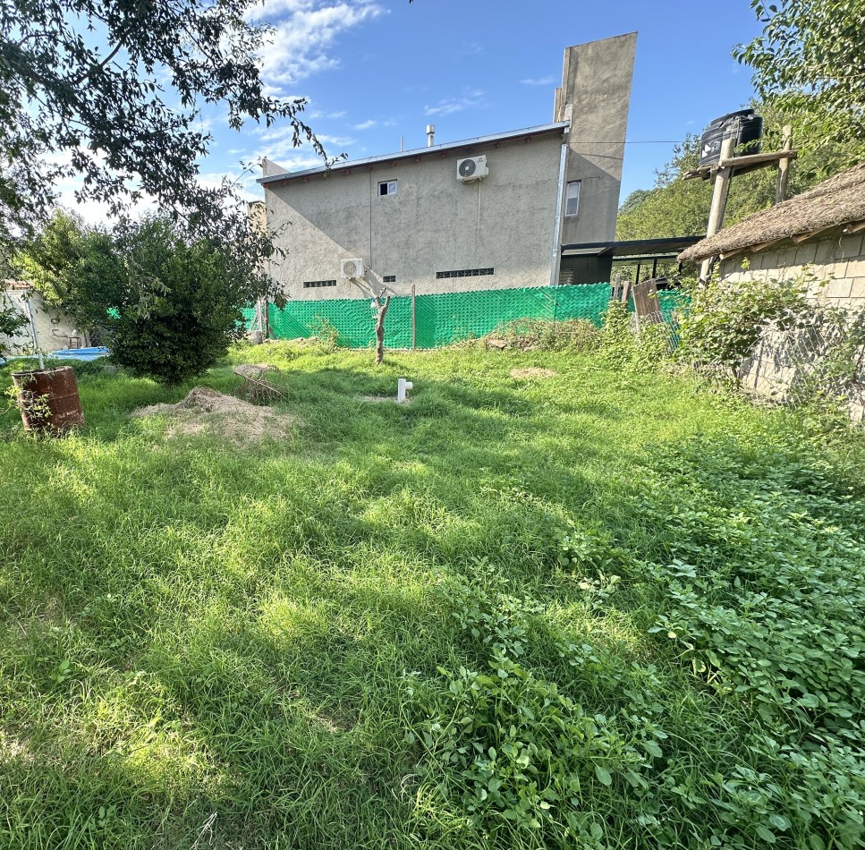 Casa a terminar, 300 mts de lote.