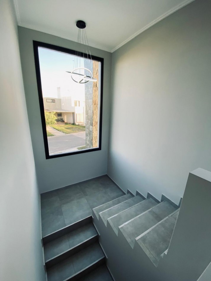 Casa a estrenar en Las Cañitas Malagueño