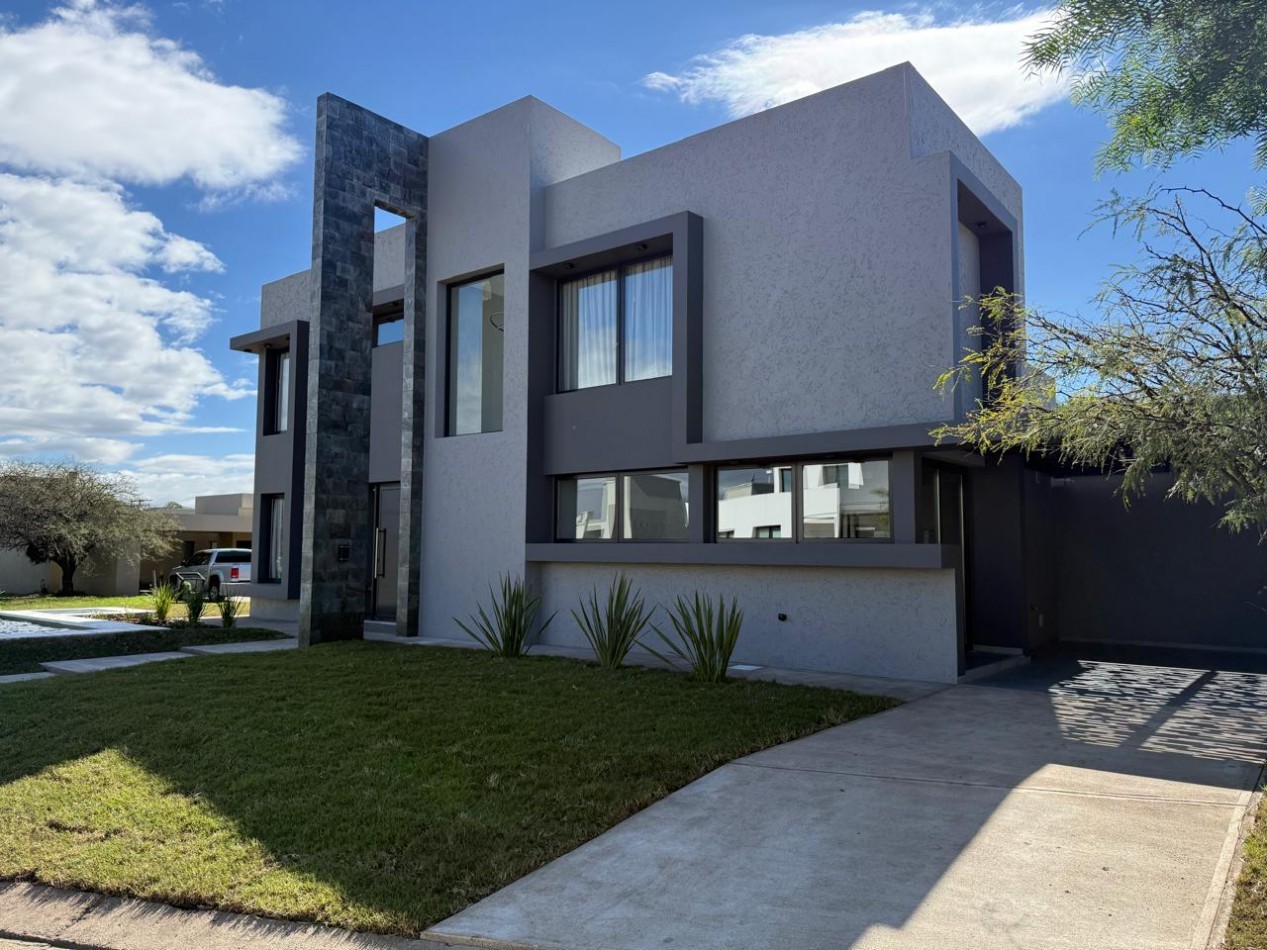 Casa a estrenar en Las Cañitas Malagueño