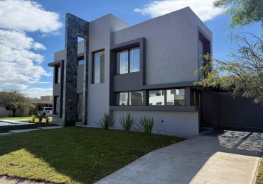 Casa a estrenar en alquiler anual, Las Cañitas Malagueño
