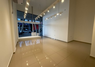 Local comercial, en paseo centrico, 50 mts.